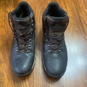 OzarkTrail waterproof boots, excellent condition, size 11